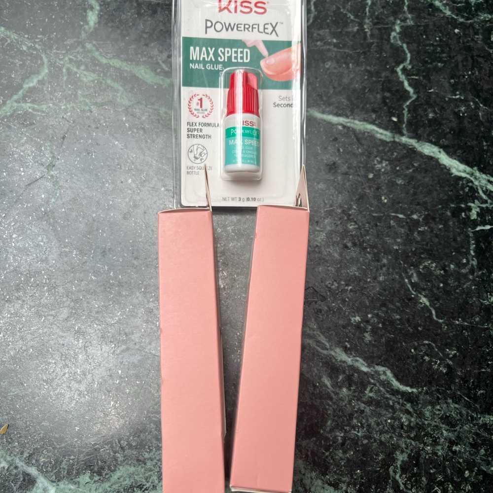 Kiss Superior Strength Nail Glue Set - Picture 5 of 8